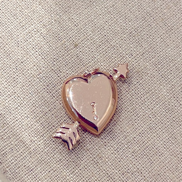 Rose gold Heart ❤️ Locket ❤️ - Picture 3 of 3